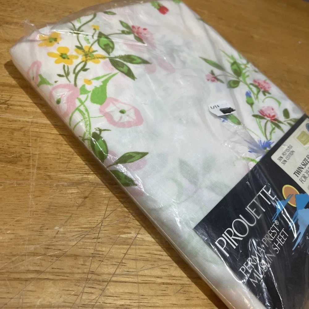 Vtg Pirouette Floral Country Cottage Twin Flat Sheet‎  by Sears NOS